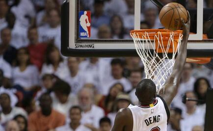 El Heat arrasa a los Hornets