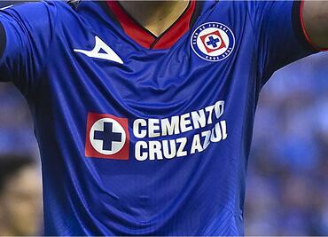 El Cruz Azul quiso a Julieta Venegas en uno de sus juegos, pero no pudo