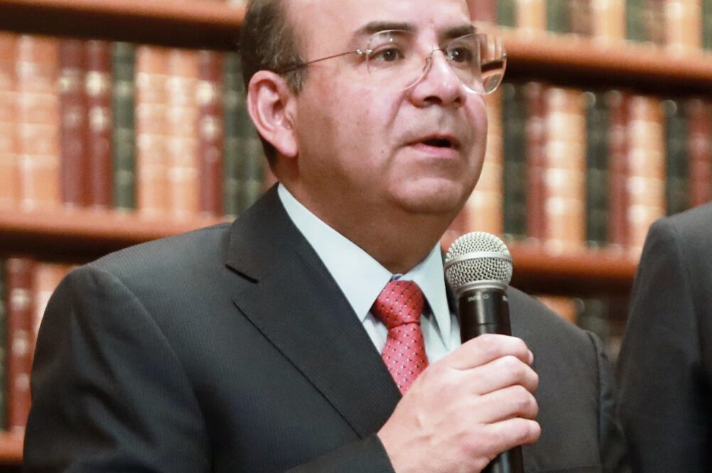 Alfonso Navarrete dijo que ofreció a Enrique Graue, rector de la UNAM, colaborar en lo que solicite (ARCHIVO EL UNIVERSAL)
