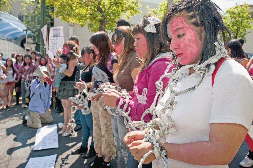 La violencia física se produce con mayor frecuencia fuera del hogar cometida por un extraño; 9% han denunciado ataques cometidos por un familar (ARCHIVO EL UNIVERSAL)
