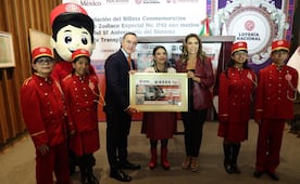 Develan billete de la Lotería por el 57 aniversario del Metro; sorteo será el 27 de septiembre