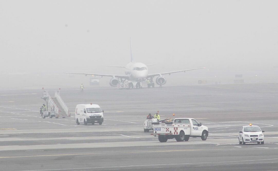 Viva Aerobús informó que varios de sus vuelos fueron cancelados debido a bancos de niebla en la zona del aeropuerto y a que el pronóstico no es favorable para las próximas horas. Foto: Ariel Ojeda/ EL UNIVERSAL