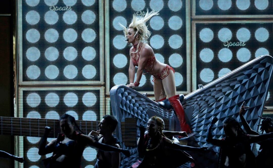 Britney Spears se encargó de abrir la ceremonia 2016 de los Billboard Awards  FOTO: REUTERS