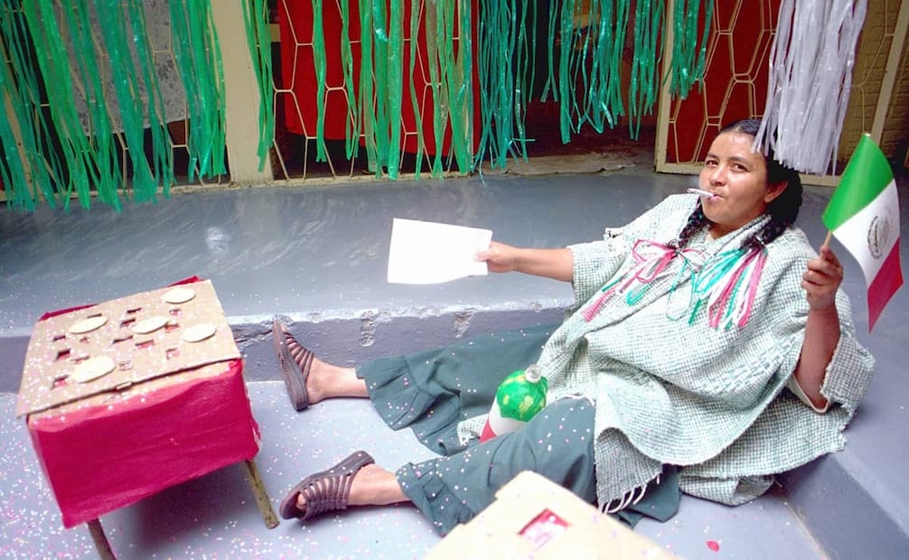 Mientras algunos convictos obtenían su libertad, otros hacían la fiesta. Los indultos y festejos eran para que “los reos sientan amor a la patria, situación que puede contribuir a su readaptación social”, se leyó en EL UNIVERSAL. Foto: Archivo EL UNIVERSAL.