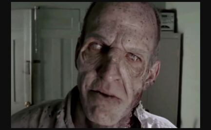 Detienen a actor de "The Walking Dead" por morder a su pareja