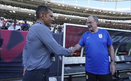 Marcelo Bielsa exhibe en plena conferencia a Jaime Lozano