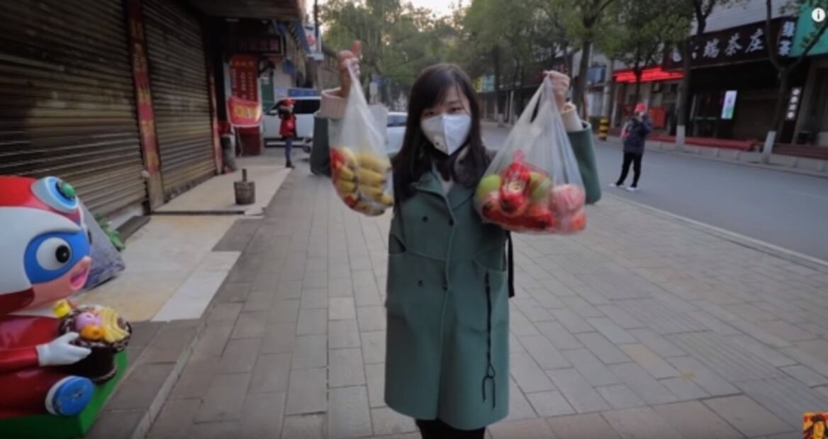 Youtubers explican cómo viven en China y Japón el Coronavirus