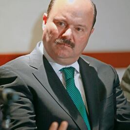 Ordenan suspender indagatorias contra EPN