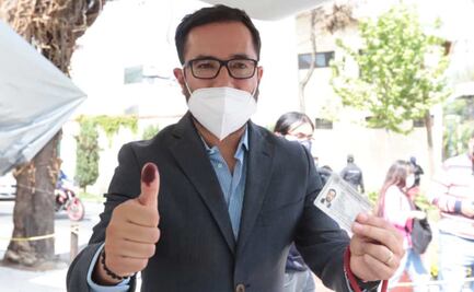 Víctor Hugo Romo acude a votar y confía en que se exprese la voluntad popular en Miguel Hidalgo