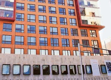 Diplomáticos en retiro buscan ser reincorporados