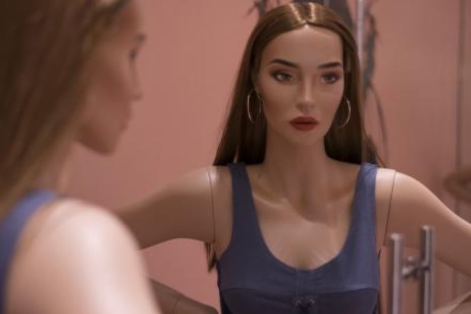 ¿Maniquíes con estrías y vitiligo? Esta marca redefine la belleza femenina