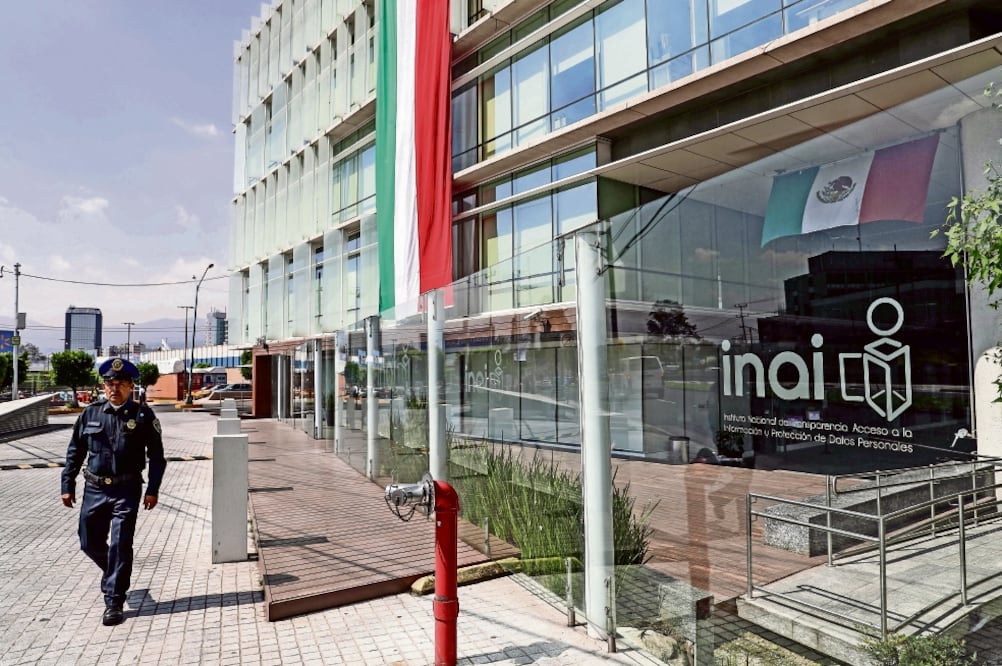 Promotor de apoyos. El Inai fungirá como promotor de los esfuerzos de coordinación de la ayuda a damnificados. (ARCHIVO EL UNIVERSAL)