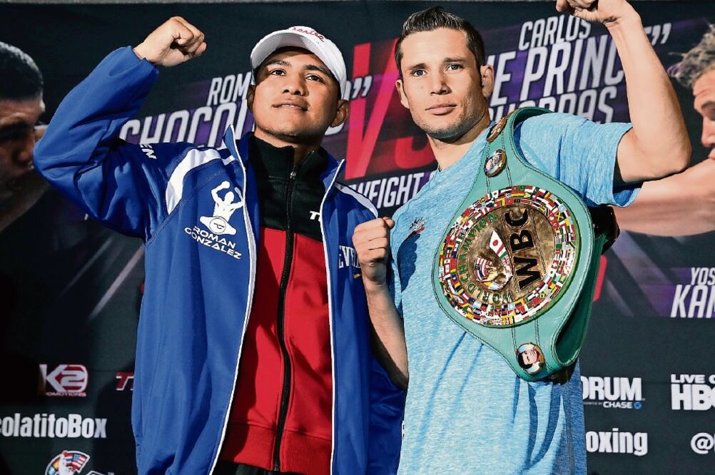 Román González (izq.) y Carlos Cuadras se miden este fin de semana en el Forum de Inglewood, California, en lo que se espera una gran batalla (CHRIS FARINA)