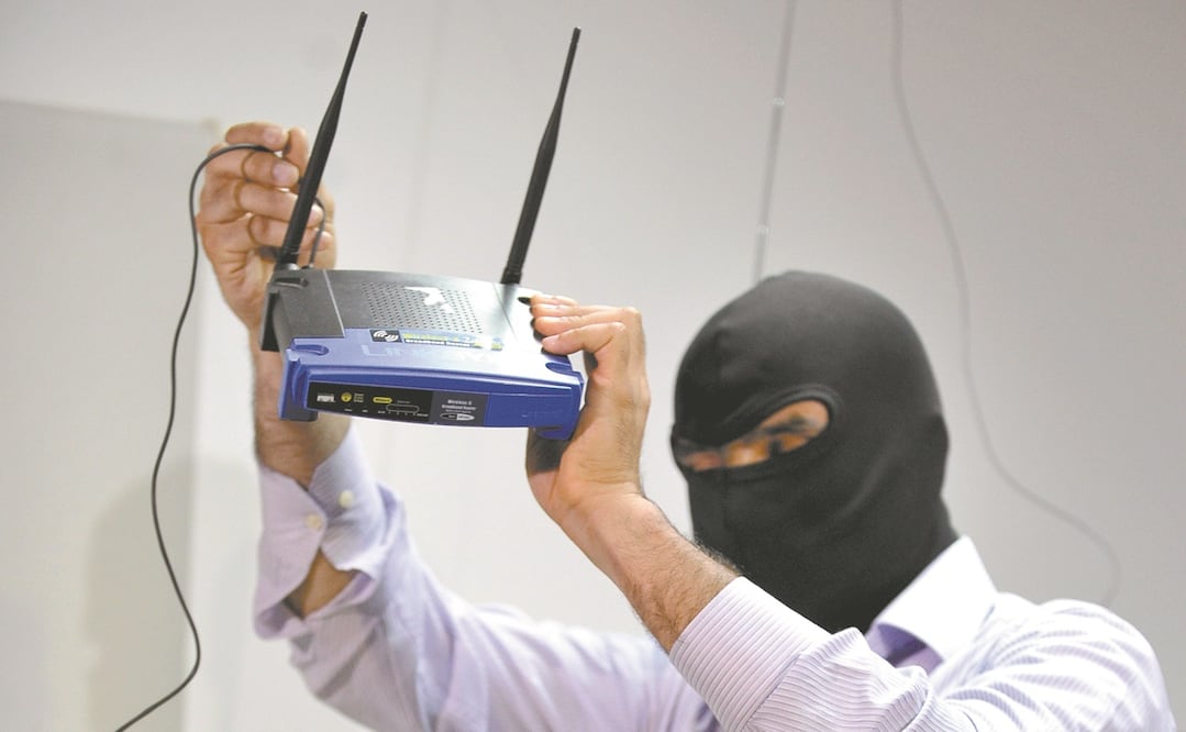 Defensores de derechos humanos y libertad de expresión, así como opositores exigen indagar a grupos de inteligencia civil y militar. Foto: ARCHIVO EL UNIVERSAL