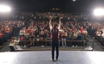 "Amor con amor se paga", dice Sheinbaum tras su reunión con servidores públicos