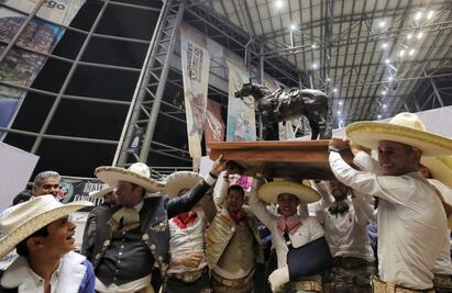 Martín Orozco entrega reconocimientos a primeros lugares del Congreso Nacional Charro 2021