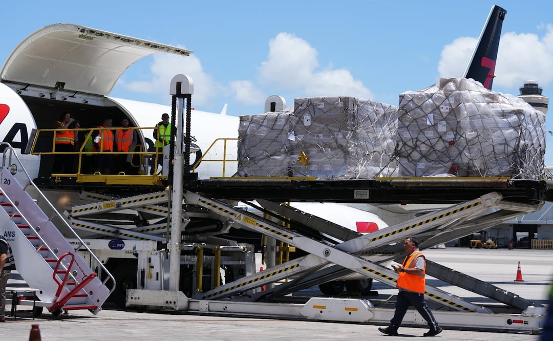 Estados Unidos envió ayuda humanitaria a Cuba. Foto: AP