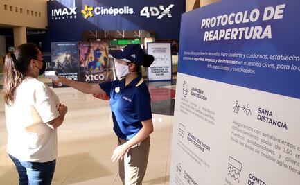 Cines que reabrirán el lunes en CDMX deberán fomentar compra de boletos por internet