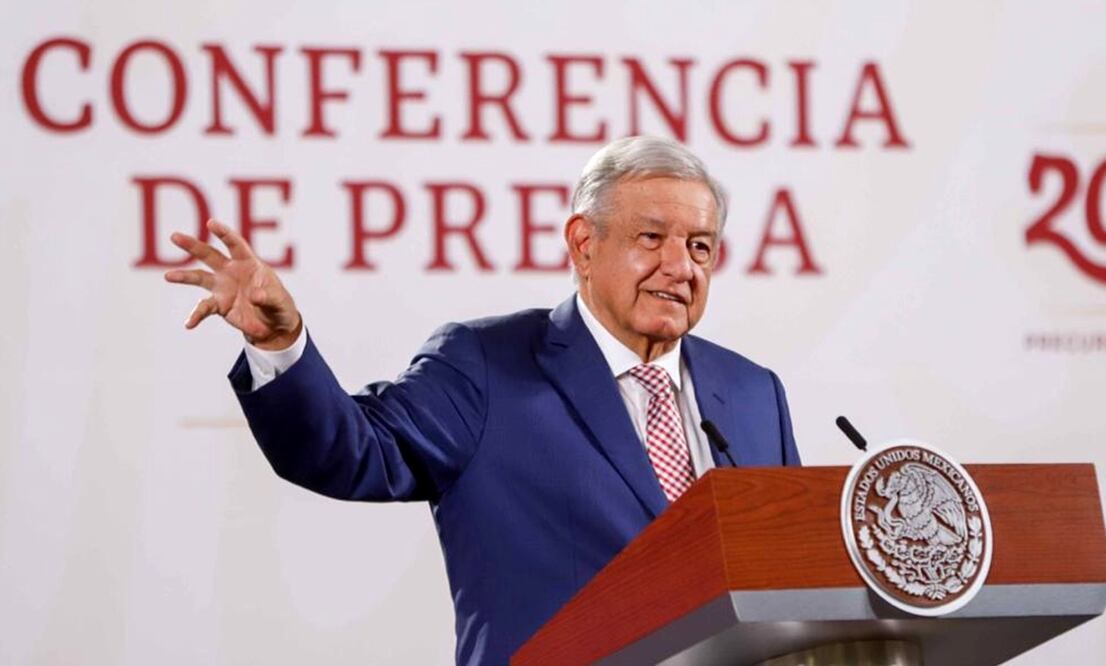 El presidente Andrés Manuel López Obrador aseguró que su propuesta de reforma electoral no busca desaparecer al INE, sino que se busca que el órgano electoral ya no esté en manos de la oligarquía antidemocrática y corrupta. Foto: Diego Simón Sánchez