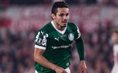 DT del Palmeiras manda "recadito" al América por su interés en Raphael Veiga: "Cuento con él"