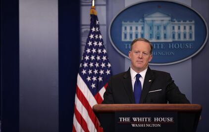 "Otro error de la prensa", dice vocero de Trump sobre jersey robado