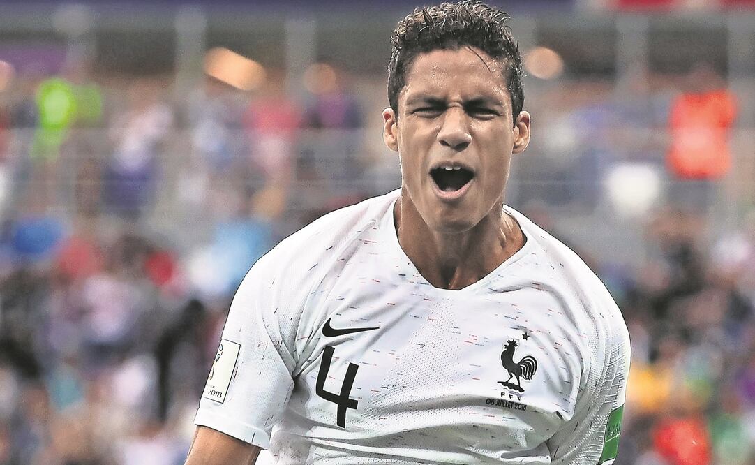 El zaguero galo advierte que contra Bélgica tendrá un duelo complicado (VASSIL DONEV. EFE)