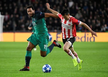 PSV y 'Chucky' rescatan empate ante el Tottenham