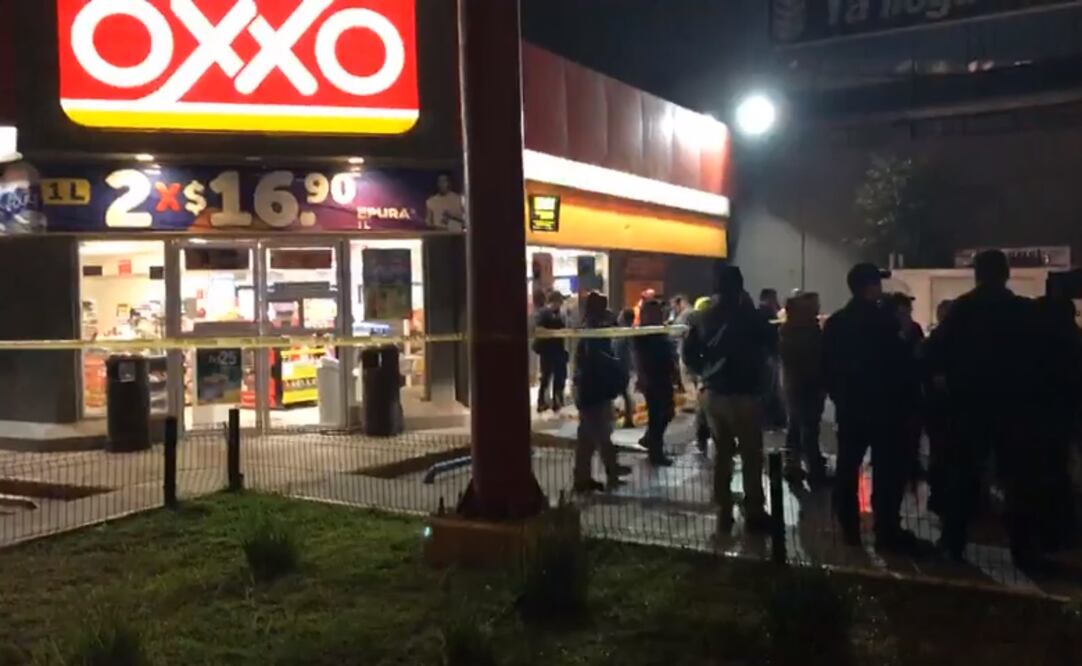 Al lugar arribó una unidad de Fuerza Civil, elementos de la Agencia Estatal de Investigaciones, la Policía de Monterrey especializada en secuestros. (FOTO: Tomada de video)