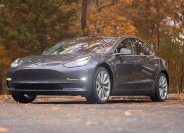 México destina carril exclusivo para Tesla en la frontera