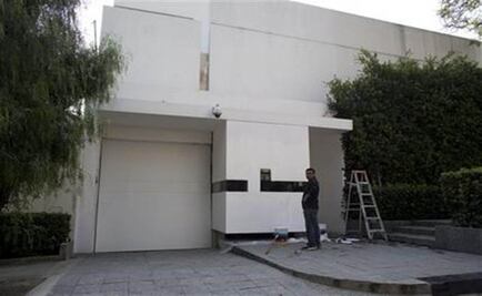 First Lady returns mansion after scandal 