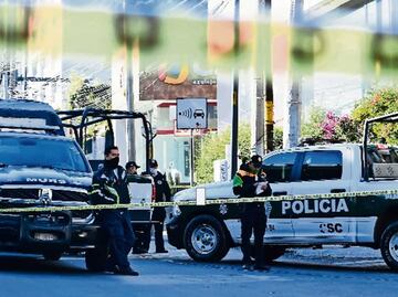 Golpe al narco en CDMX: Aseguran dos tractocamiones con cocaína oculta