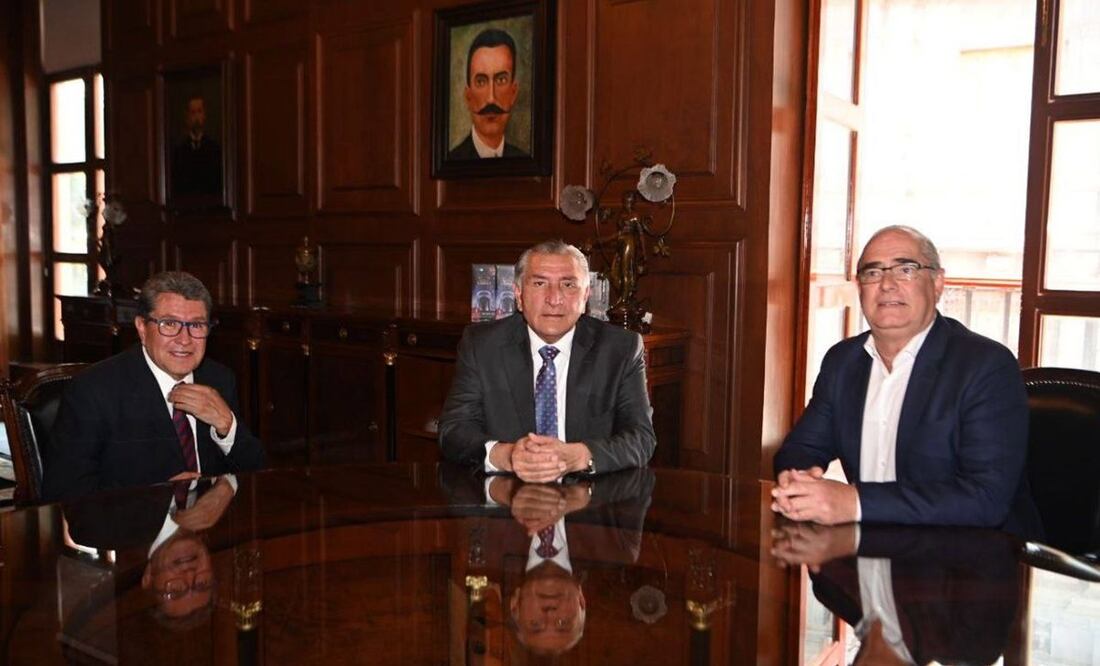 Senador Ricardo Monreal reúne a Adán Augusto López y Julen Rementería para destrabar designación de comisionados del INAI. Foto: Twitter @RicardoMonrealA