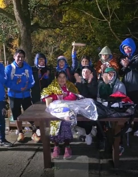 Lorena Ramírez logra récord personal en Hong Kong 100 sin luz y bajo el frío extremo - Foto: Especial