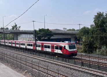 Suspenden momentáneamente servicio en el Tren Suburbano; tramo Buenavista a Lechería ya opera con normalidad