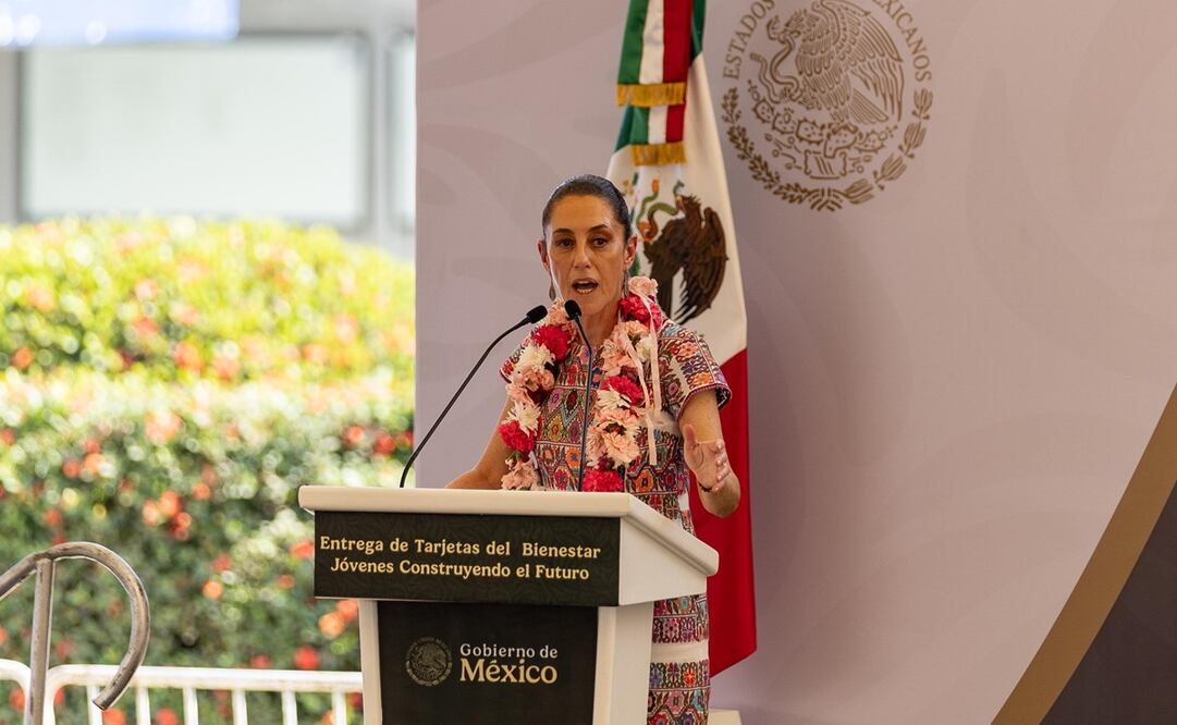 La presidenta Claudia Sheinbaum Pardo encabezó la Entrega de Tarjetas de Bienestar de la beca Jóvenes Construyendo el Futuro, en Acapulco, Guerrero. Foto: Hugo Salvador / EL UNIVERSAL