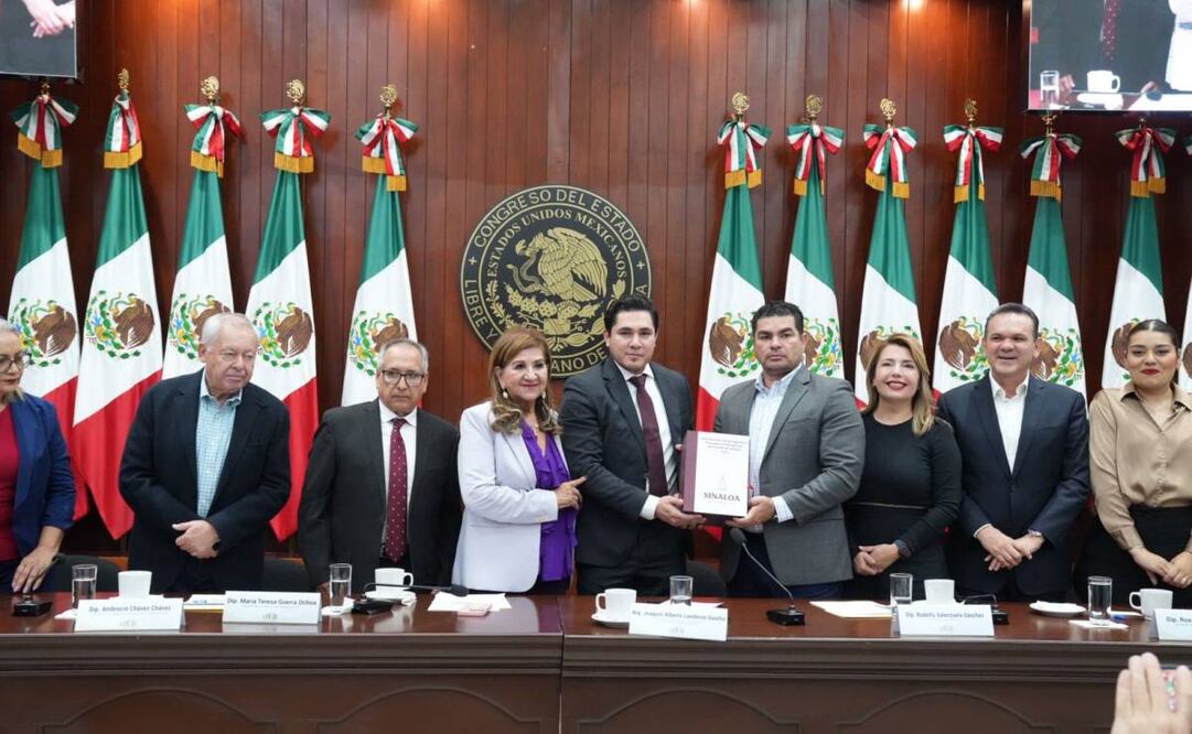 Secretaría de Finanzas entrega proyecto 2026 al Congreso de Culiacán, Sinaloa; proponen alza de 11.9%.
Foto: Especial.
