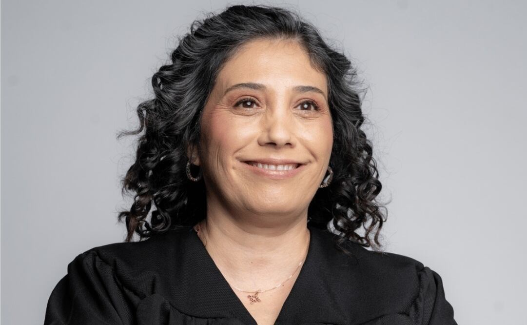 Dora Martínez Valero, autodenominada "Dora la Transformadora", excandidata a ministra de la Suprema Corte. Foto: Tomadas de su cuenta de Facebook