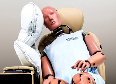 Hyundai crea una bolsa de aire que se instala para protegerte del copiloto