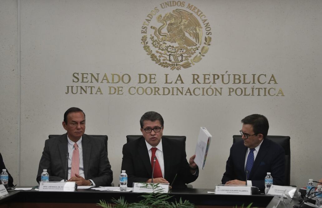 Ricardo Monreal dijo “quienes pensaron que hoy la izquierda sería el obstáculo para la negociación comercial se equivocaron”. Foto: Luis Cortes/EL UNIVERSAL