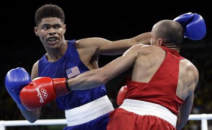 Boxeador da brutal golpiza en un estacionamiento