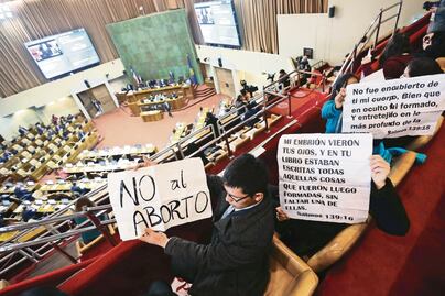 Despenalización del aborto se retrasa en Chile