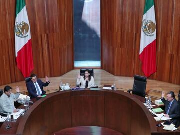 TEPJF abre la posibilidad de revisar los votos de elección judicial; ratifica acuerdo para que INE no lo haga