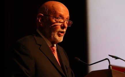 Galardona Crónica a Matos Moctezuma, Herrera Corral, Lazcano y a la Universidad de Guadalajara