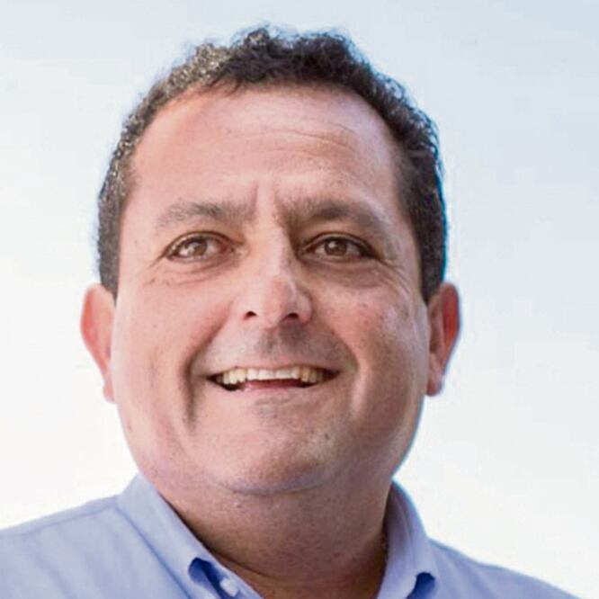 Morena da manotazo a góber de BCS