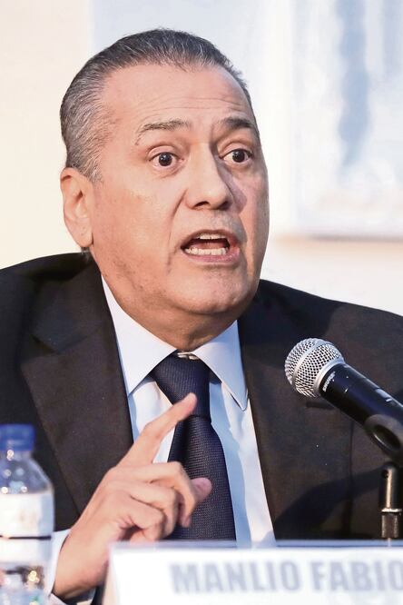 Trabajo conjunto. Beltrones participó en el 13 Congreso de Derecho junto a Cárdenas y Fernández de Cevallos (LUCÍA GODÍNEZ. EL UNIVERSAL)