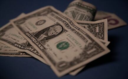 Dólar promedia $17.82 en el AICM