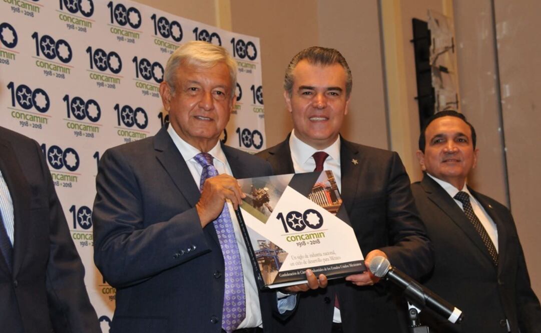 Francisco Cervantes y Andrés Manuel López Obrador. Foto: @CONCAMIN