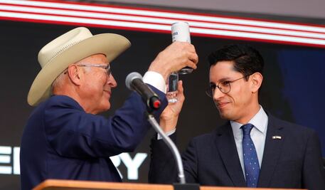 Ken Salazar celebra 247 años de Independencia de EU con “historia compartida” con México