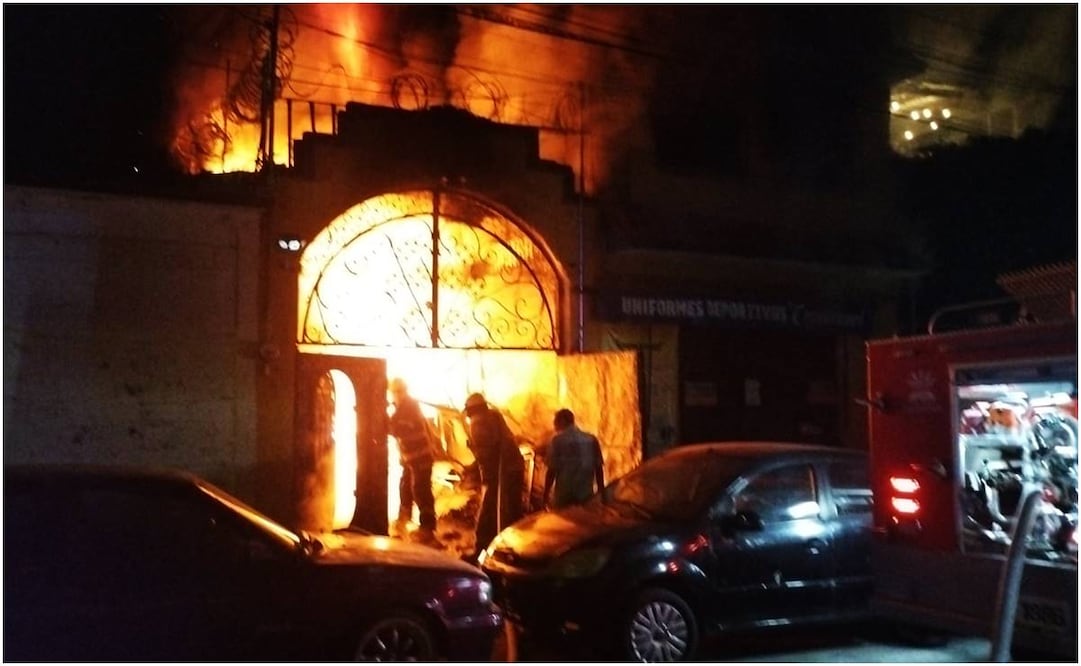 Se incendia casa en Cuernavaca, Morelos. Foto: @SspCuernavaca