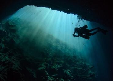 Cavern discovered in Cenote Xlacah